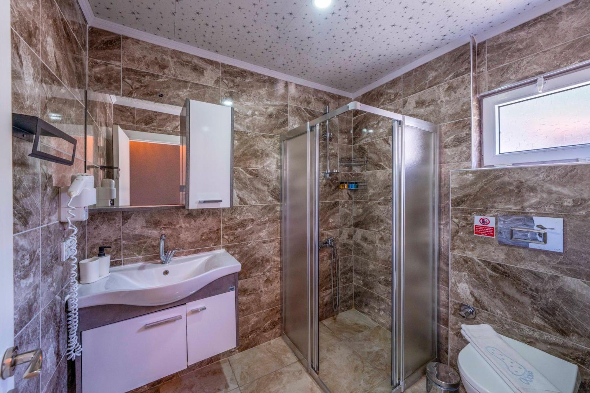 Larex Otel Kaş Kültér fotó